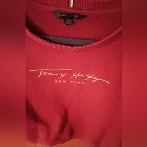 Tommy Hilfiger Women's Red Sweatshirt
